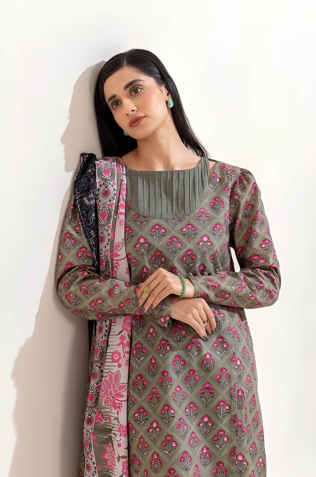 3 PIECE PRINTED KHADDAR SUIT-SAGE BLOOM (UNSTITCHED)