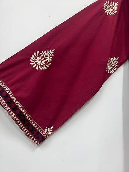 2 Piece - sapphire EMBROIDERED whait