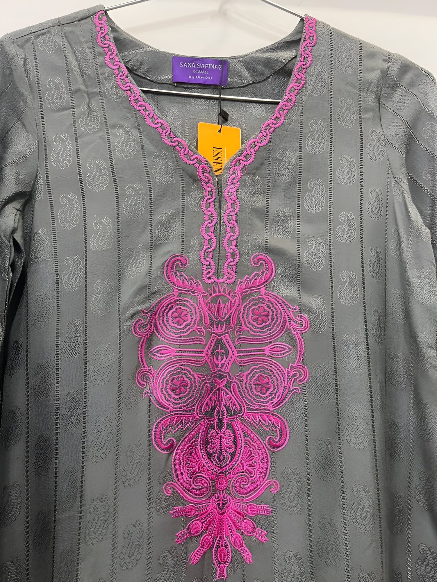 shirt - sanasafinaz EMBROIDERED