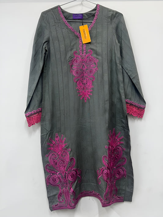 shirt - sanasafinaz EMBROIDERED