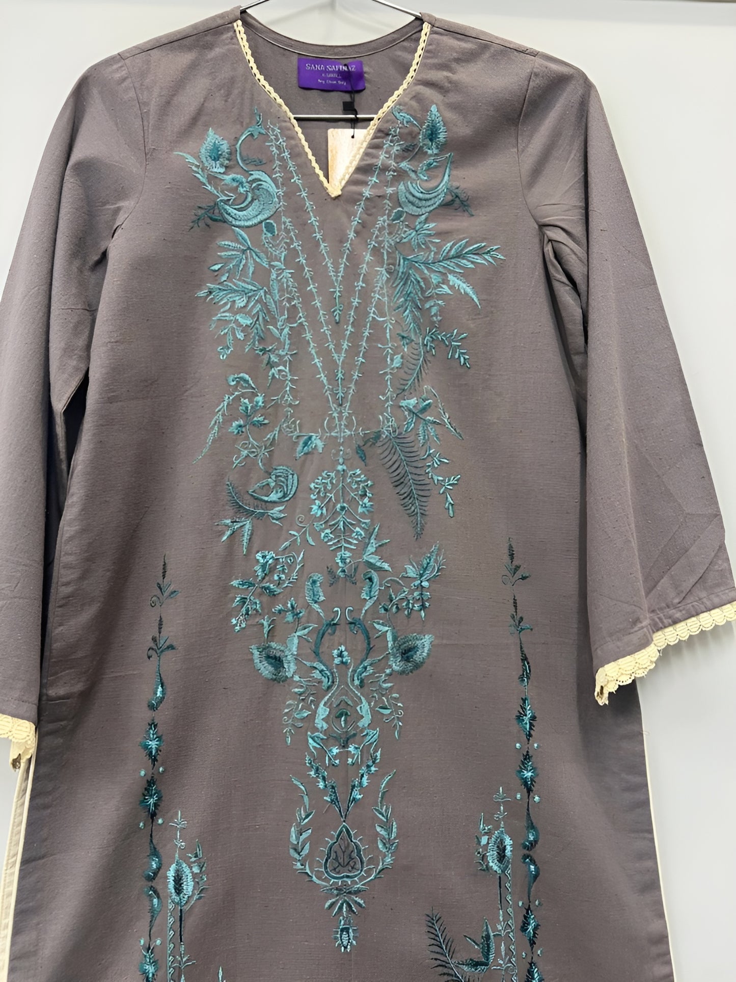 shirt - sanasafinaz EMBROIDERED